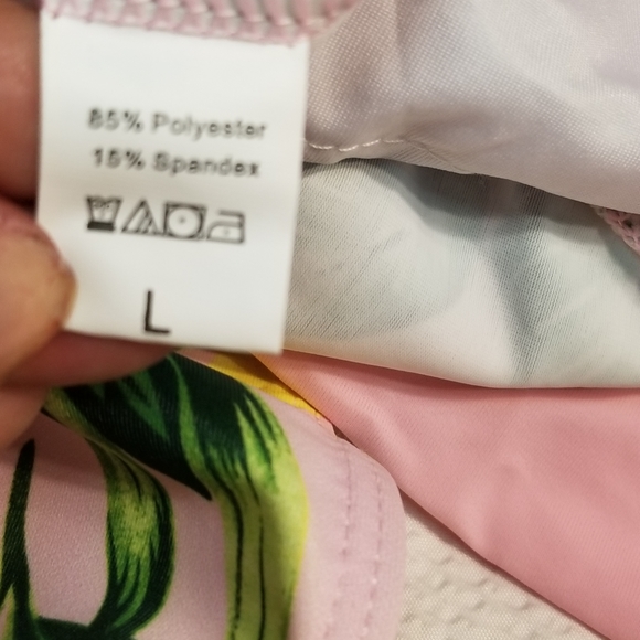 NWOT FLORAL CUT OUT MONOKINI BELTED REMOVABLE PADS LARGE - Picture 7 of 7